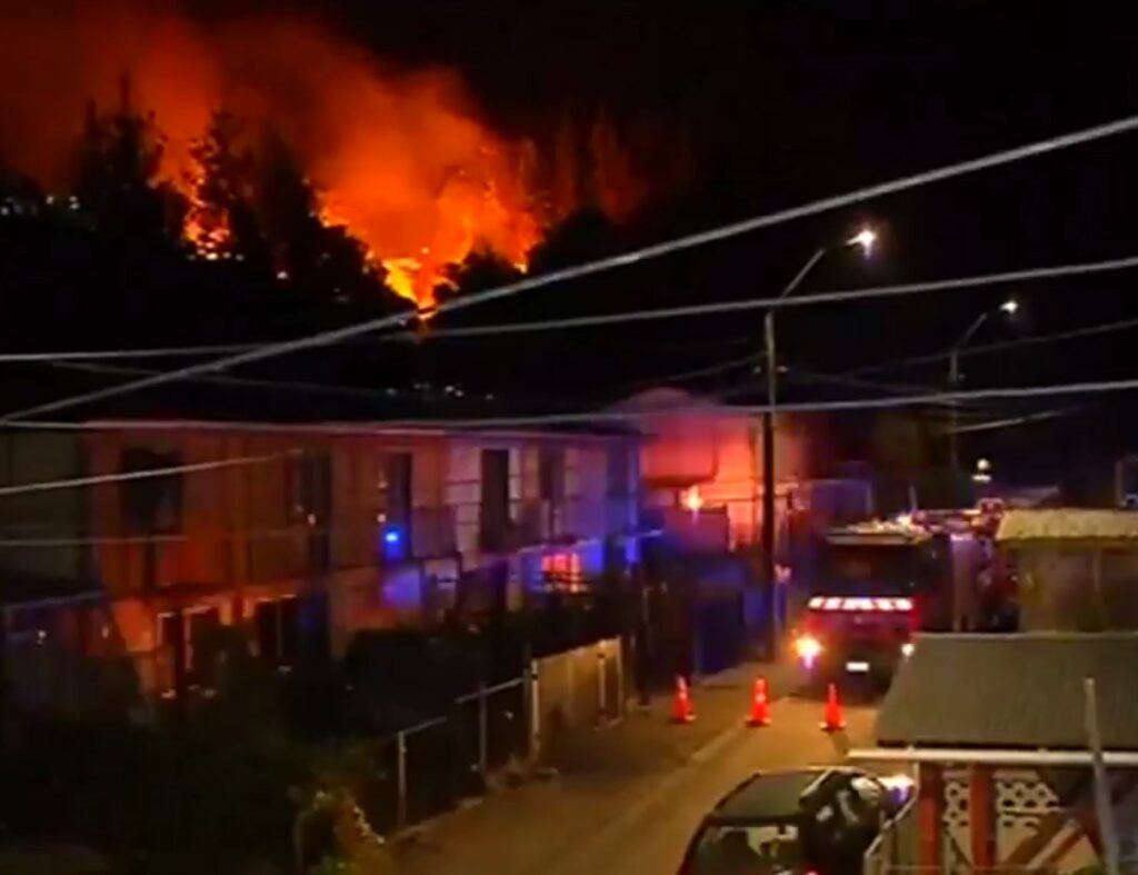 Χιλή: 11 νεκροί – Χάος από τις φονικές πυρκαγιές (Video)