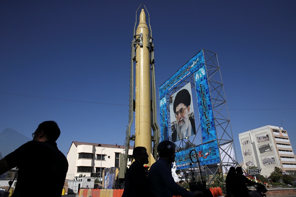 ΗΠΑ: Κυρώσεις κατά του Ιράν για τους πυραύλους