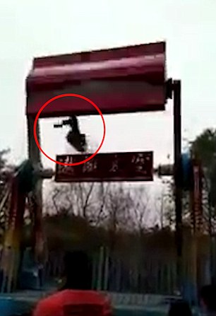 Τραγωδία! 14χρονη σκοτώθηκε παίζοντας σε λούνα παρκ (Προσοχή σκληρό video & photos)
