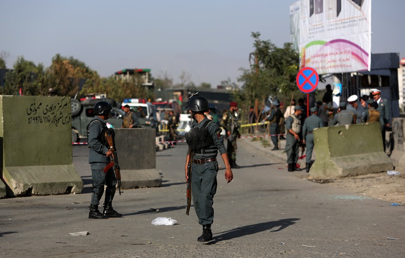 Αφγανιστάν: Εννέα αστυνομικοί και ένας αμερικανός στρατιώτης νεκροί από επιθέσεις του Ισλαμικού Κράτους