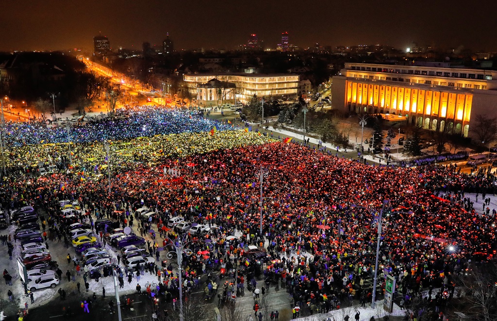 Ρουμανία: Δημοψήφισμα μετά τις αντιδράσεις για το διάταγμα περί διαφθοράς