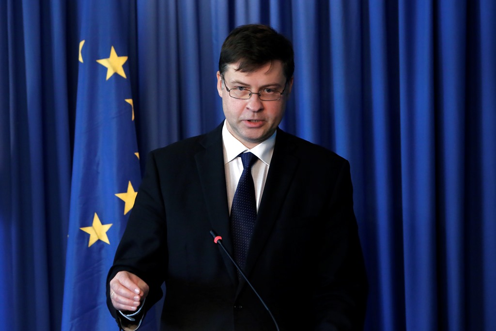Ντομπρόβσκις: Θα πρέπει να καταλήξουμε σε συμφωνία