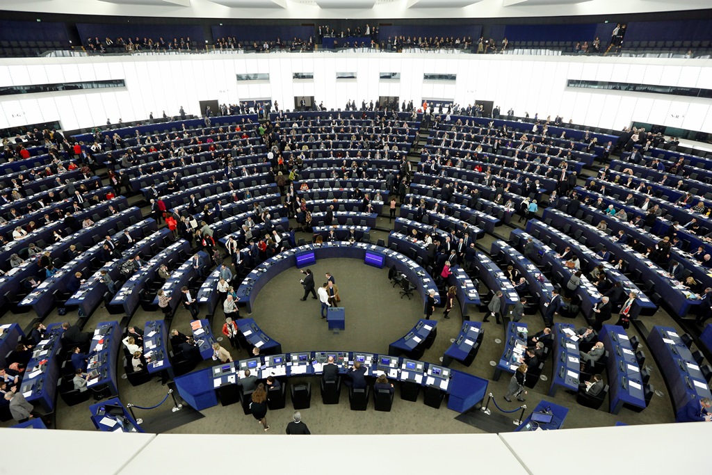 Ο ΣΥΡΙΖΑ απαντά στη Νέα Δημοκρατία για τη στάση της στο Ευρωκοινοβούλιο