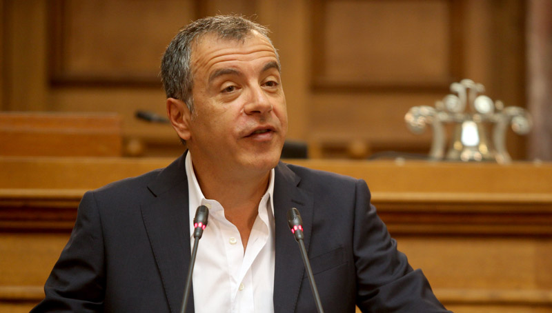 Σταύρος Θοδωράκης: Ο λαός κάνει προσπάθειες κόντρα σε κυβερνήσεις που δεν τολμούν αλλαγές