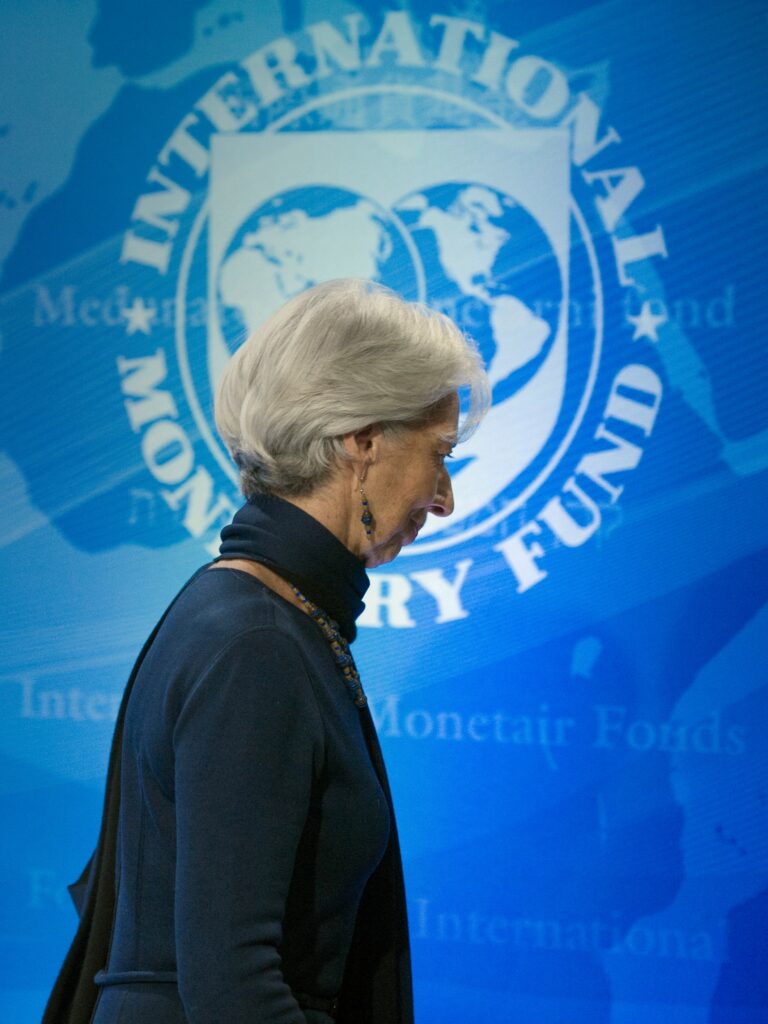 Λάθη και παραλογισμός από το ΔΝΤ