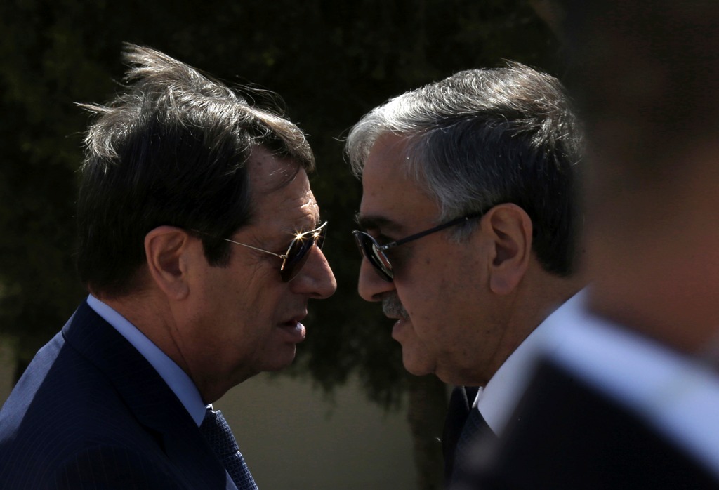 Κυπριακό: Ο Ακιντζί υποστηρίζει πως οι διαπραγματεύσεις δεν έχουν σχέση με το δημοψήφισμα