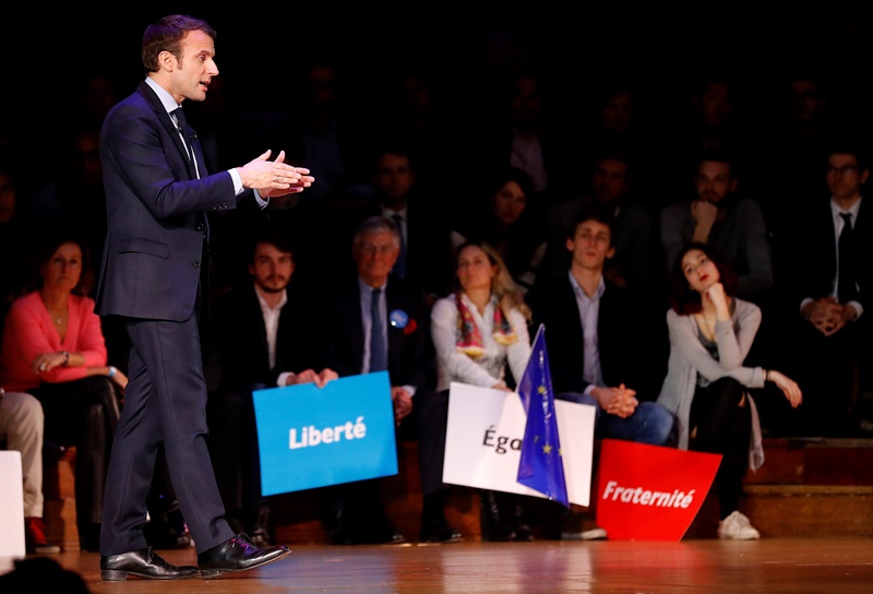 Γαλλία – δημοσκόπηση: Η Λεπέν υποχωρεί έναντι του Μακρόν