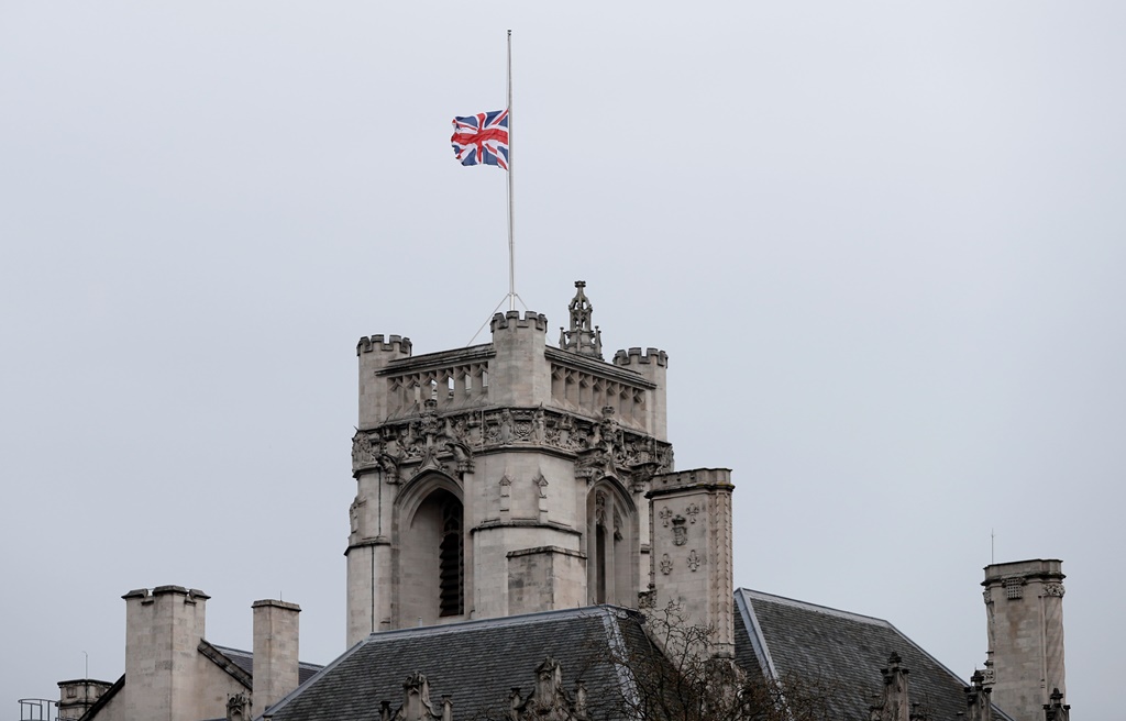 Βρετανία: Συνελήφθη άντρας με μαχαίρι έξω από το Κοινοβούλιο