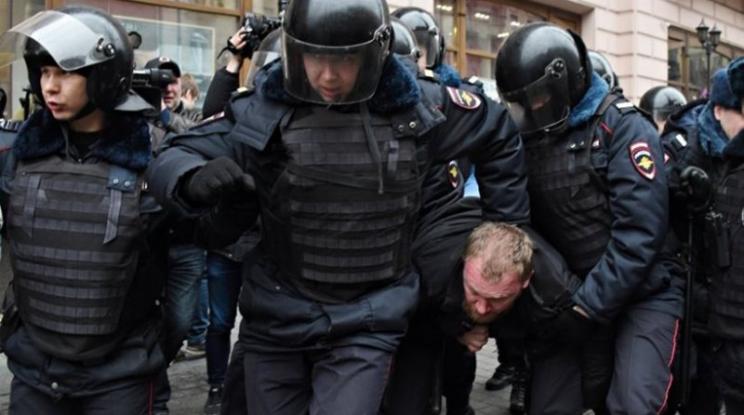 Συλλήψεις διαδηλωτών στη Μόσχα