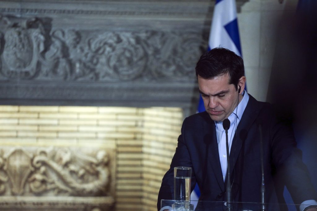 Α. Τσίπρας: Καταγγέλλει καθυστερήσεις, επιδιώκει συνολική συμφωνία