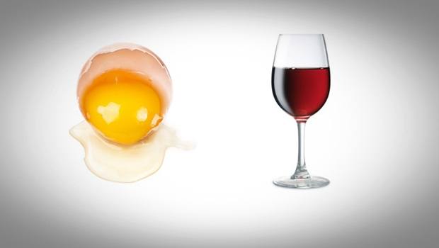 Γιατί αν έχετε αλλεργία στο αυγό δεν πρέπει να πίνετε κρασί