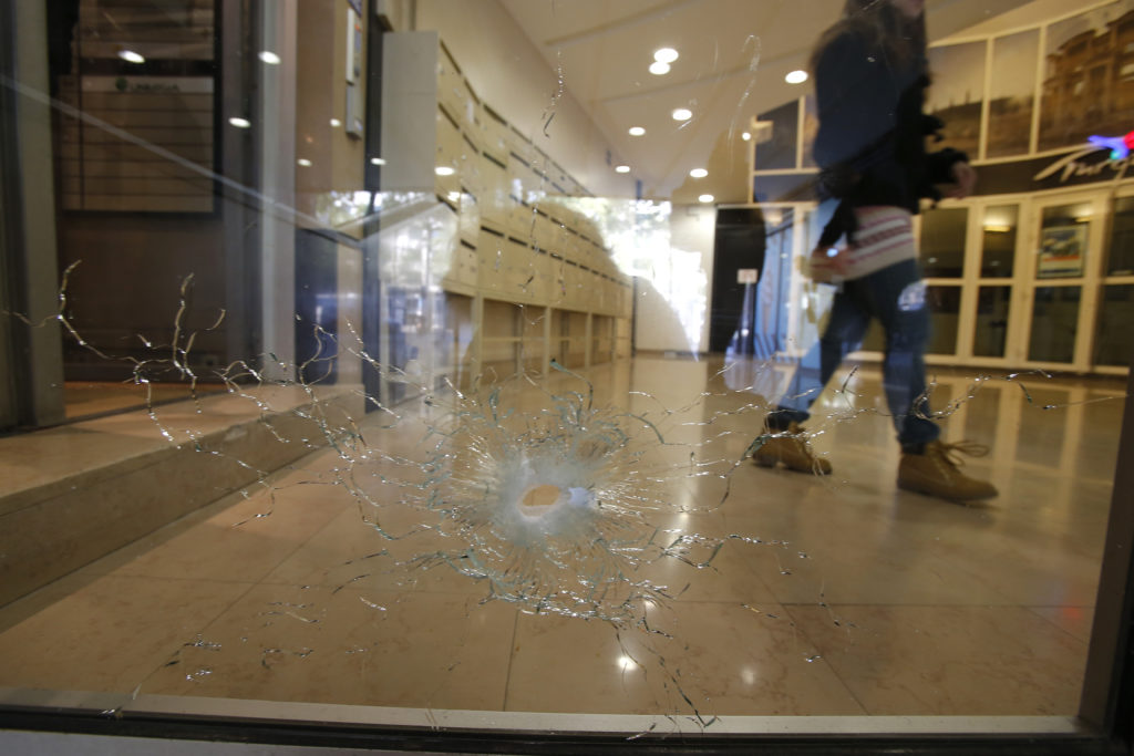 Βέλγιο: Παραδόθηκε άνδρας που ενδέχεται να συνδέεται με την επίθεση στο Παρίσι