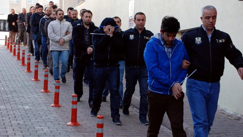 Τουρκία: 9.000 συλλήψεις αστυνομικών για το αποτυχημένο πραξικόπημα