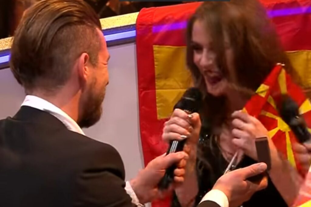 Eurovision 2017: Δεν πέρασε στον τελικό, της έγινε όμως πρόταση γάμου (Video)