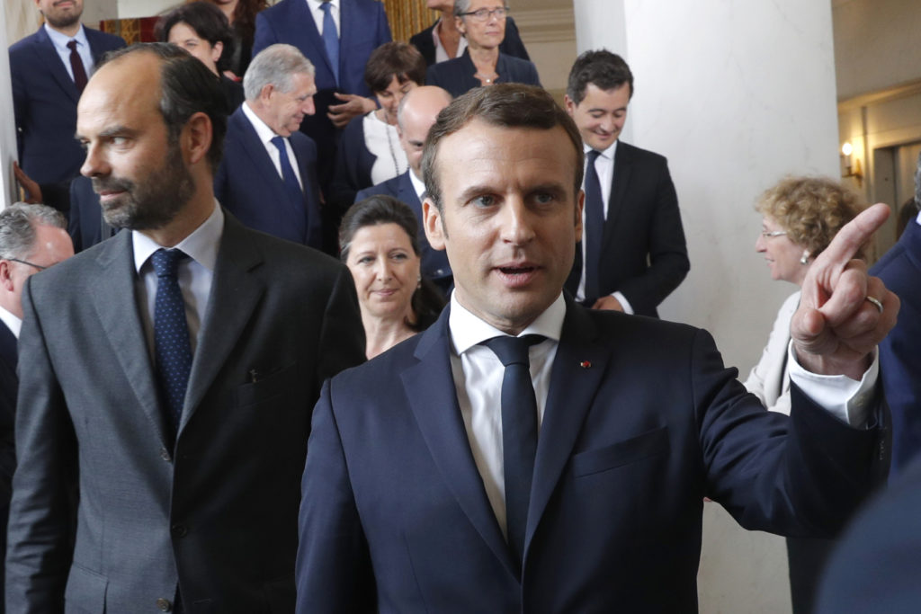 Γαλλία: Ο Μακρόν προεδρεύει του υπουργικού συμβουλίου με φόντο τις βουλευτικές εκλογές