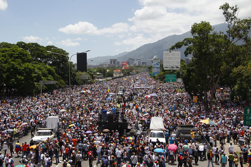 Βενεζουέλα: 48 νεκροί στις διαδηλώσεις κατά του Μαδούρο (Photos)