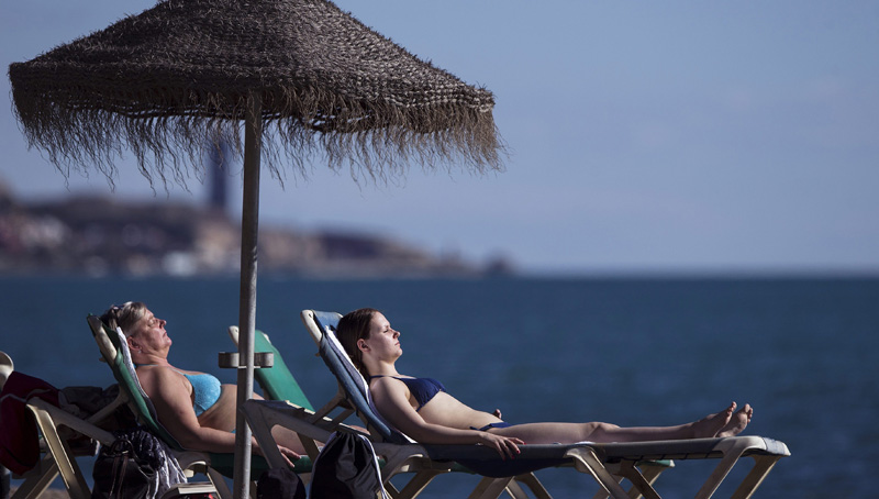 Economist: Περισσότεροι τουρίστες στην Ελλάδα φέτος από κάθε άλλο καλοκαίρι