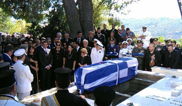 Όταν η κηδεία του Κωνσταντίνου Μητσοτάκη έγινε αντικείμενο πολιτικής εκμετάλλευσης