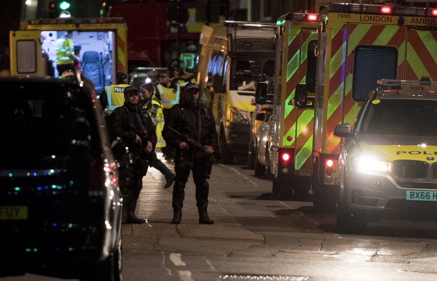 Τρομοκρατικό χτύπημα στο Λονδίνο (Photos+Videos)