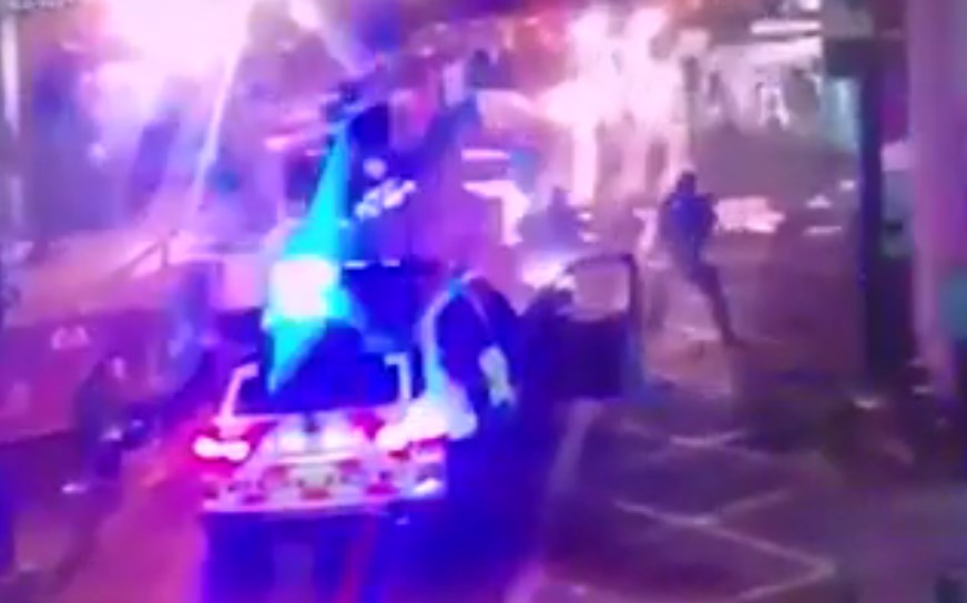 Λονδίνο: Βίντεο σοκ την ώρα που αστυνομικοί πυροβολούν τους δράστες – Νέες συλλήψεις 3 υπόπτων (Video)