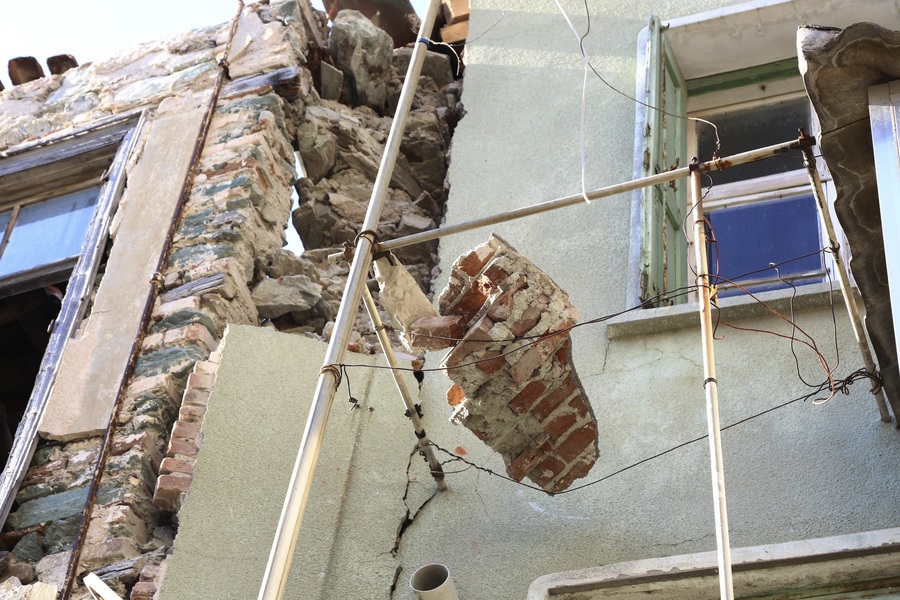 Σεισμός Λέσβος: Τι λένε οι σεισμολόγοι για τα 6,1 Ρίχτερ (Photos)