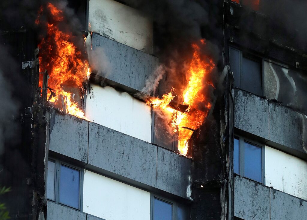 Λονδίνο-πυρκαγιά: Κάτοικοι είχαν καταγγείλει ελαττωματικές καλωδιώσεις