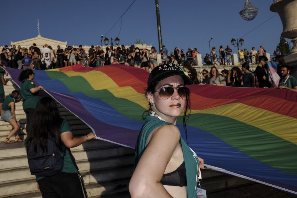 Ο Δημήτρης Σταμάτης ένιωσε την ανάγκη να ξεκαθαρίσει ότι δεν πήγε στο Gay Pride…