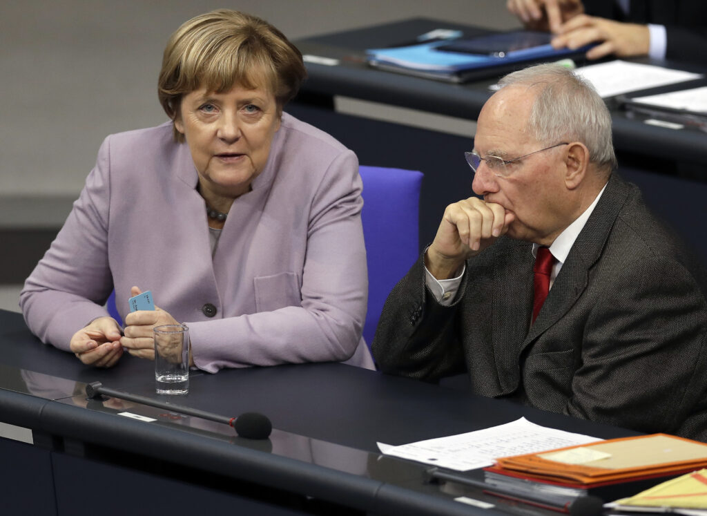Γερμανία: Βολές βουλευτών κατά Σόιμπλε για το Eurogroup