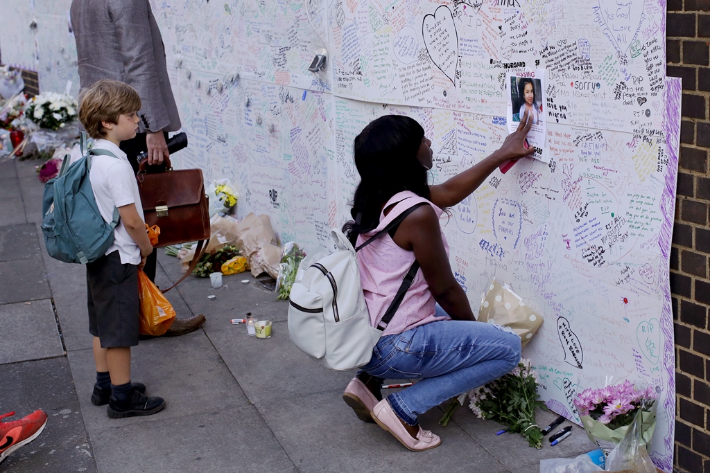 Λονδίνο: Ένα τραγούδι για τα θύματα του Grenfell Tower