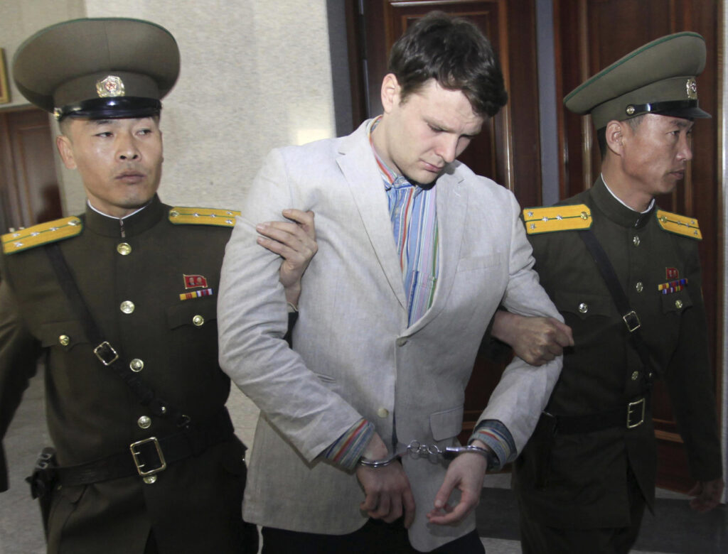 Βόρεια Κορέα: «Μυστήριο και για εμάς ο θάνατος του Αμερικανού φοιτητή»
