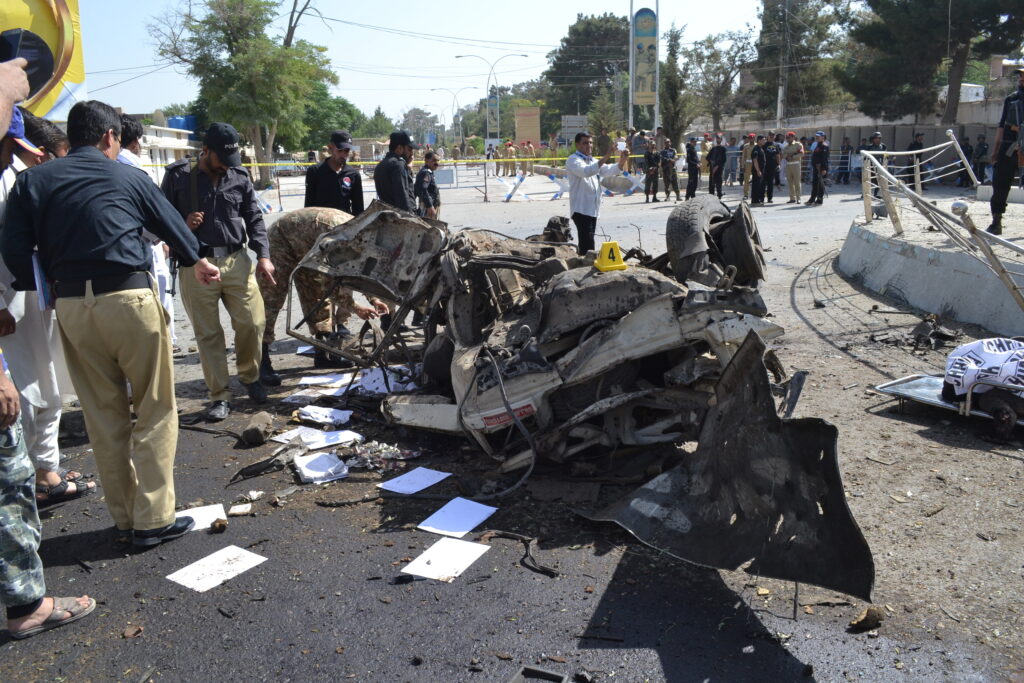 Πακιστάν: Τουλάχιστον 30 νεκροί σε τρεις βομβιστικές επιθέσεις