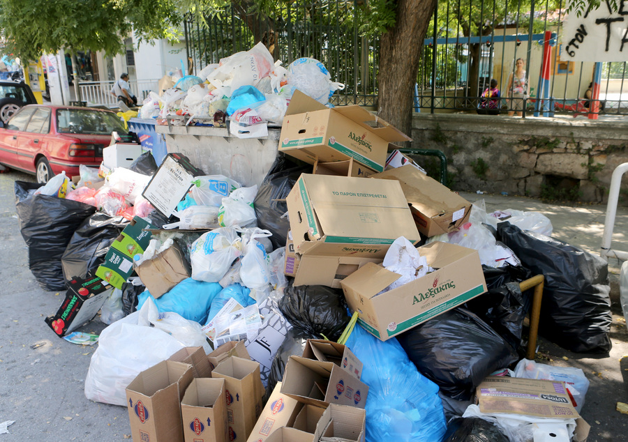 Παρέμβαση του Εισαγγελέα για τα σκουπίδια στην Αθήνα