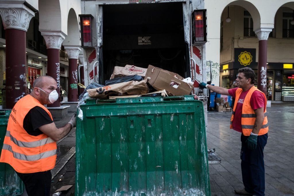 Θεσσαλονίκη: Οι ιδιώτες θα αρχίσουν την αποκομιδή των σκουπιδιών με υπογραφή Μπουτάρη
