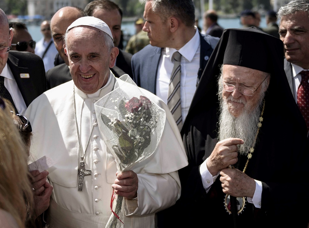 Πάπας Φραγκίσκος: 50.000 ευρώ για τους σεισμοπαθείς της Λέσβου