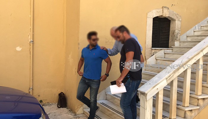 Κρήτη: Υποβασταζόμενος στον ανακριτή ο 85χρονος που σκότωσε κατά λάθος τον γιο του (Photos)
