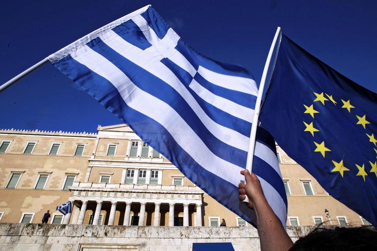 Bloomberg: Η συμφωνία Ελλάδας – πιστωτών φέρνει εμπιστοσύνη των επενδυτών