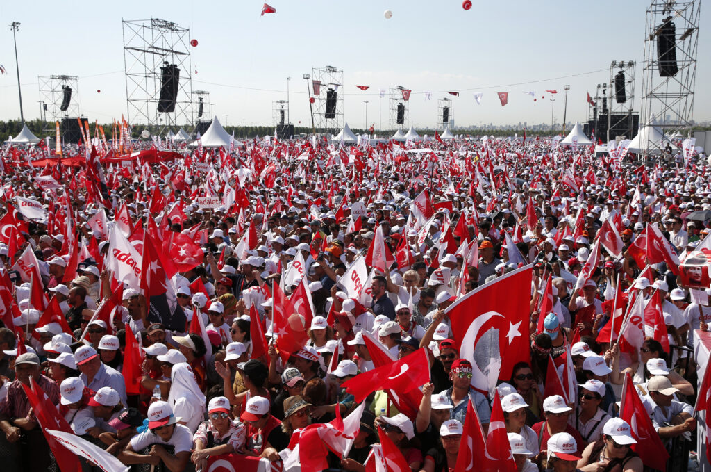 Ο Γολγοθάς και οι προκλήσεις της αντιπολίτευσης στην Τουρκία