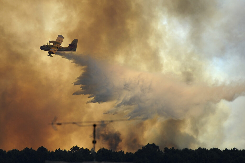 Στις φλόγες και πάλι η βόρεια Πορτογαλία – «Μάχη» από 2.800 πυροσβέστες για να τεθεί υπό έλεγχο