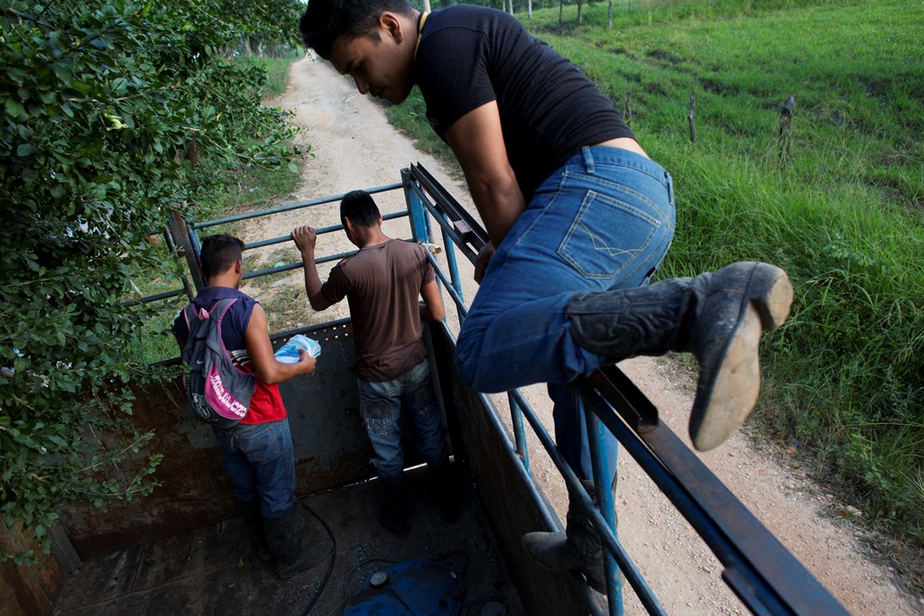 Mεξικό: Διακινητές εγκατέλειψαν 178 μετανάστες σε νταλίκα σε Βερακρούς