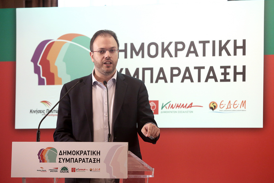 Θεοχαρόπουλος: “Πρώτα να φτιάξουμε το κόμμα και μετά να βρούμε τον ηγέτη του”