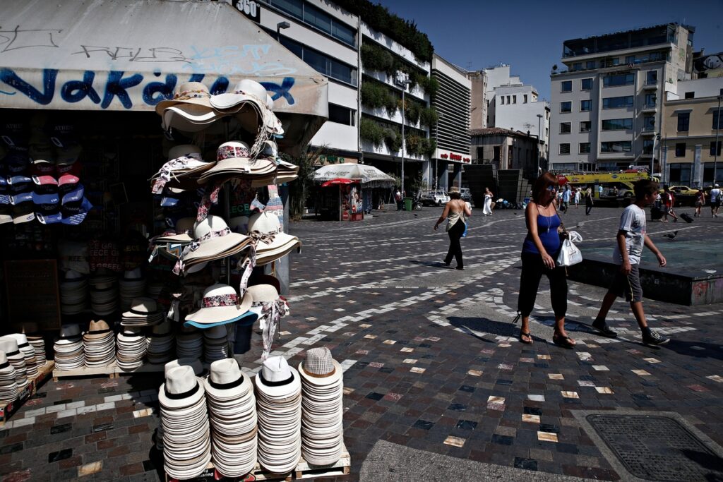 Ζέστη και υψηλές θερμοκρασίες σε όλη τη χώρα – «Ανάσα» από καταιγίδες στα ορεινά και μποφόρ στα πελάγη