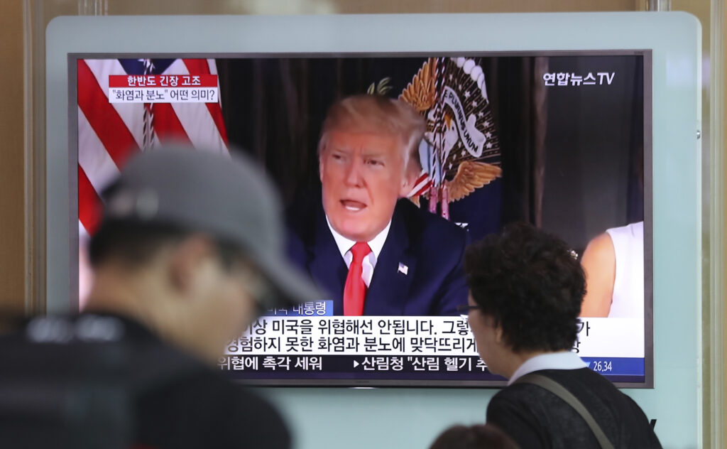 «Τα μαζεύουν» οι Αμερικανοί: Αυθόρμητες οι δηλώσεις Τραμπ για τη Β. Κορέα