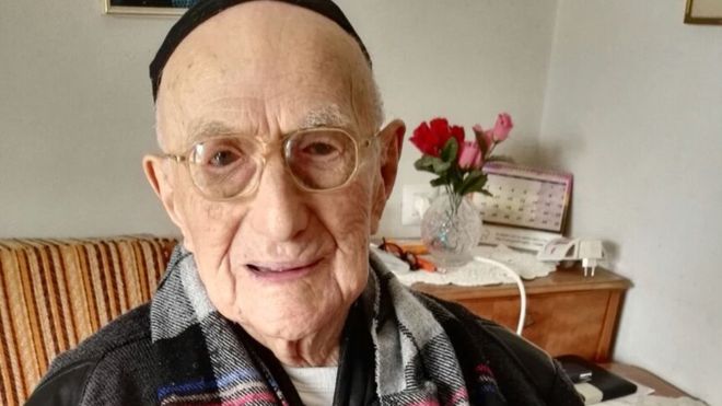 Πέθανε ο γηραιότερος άνδρας στον κόσμο – 113 ετών, επιζήσας του Ολοκαυτώματος