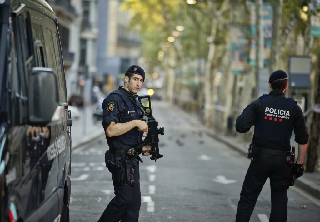 Βαρκελώνη: Ο οδηγός του βαν μαχαίρωσε μέχρι θανάτου άνδρα για να κλέψει το αυτοκίνητό του και να διαφύγει