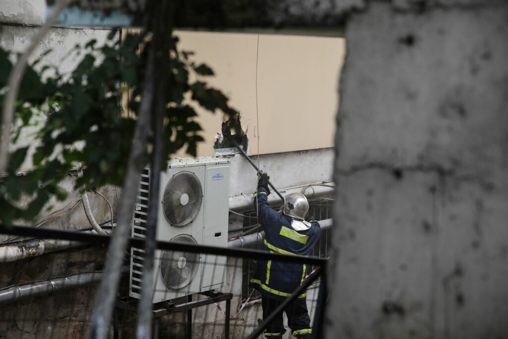 Οικογενειακό δράμα στην Πετρούπολη: Σε κρίσιμη κατάσταση πατέρας και κόρη – Καυγάς και ουρλιαχτά πριν την φωτιά