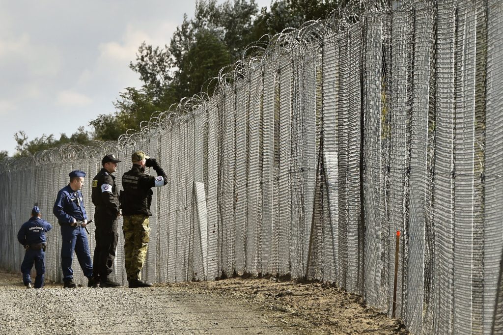 Η Ουγγαρία ζητά από τις Βρυξέλλες να πληρώσει για τον φράκτη κατά των μεταναστών