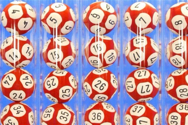 Διπλό τζακ ποτ στο Τζόκερ – Ποιοι είναι οι τυχεροί αριθμοί