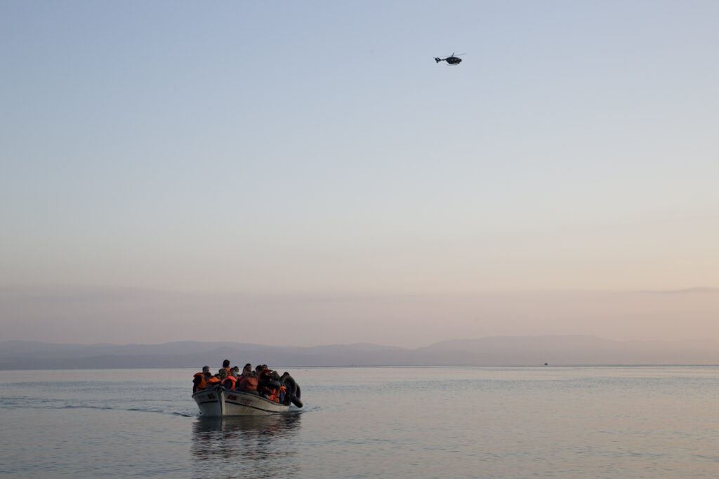 Μυτιλήνη: 25χρονος υποδύθηκε τον μετανάστη ήταν όμως ο μεταφορέας 49 ανθρώπων που τελικά διασώθηκαν