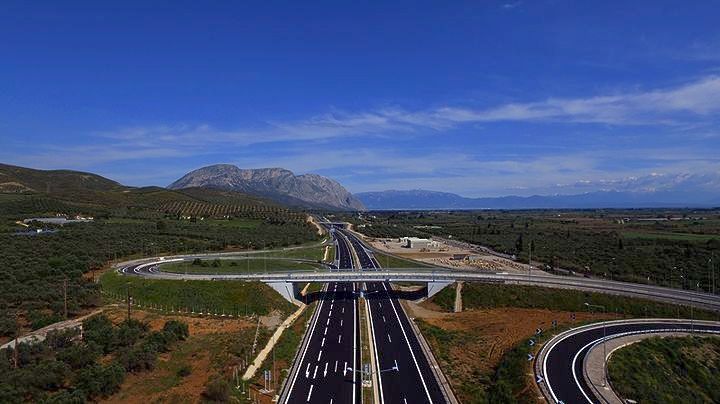 Κομισιόν: Ικανοποίηση για την ολοκλήρωση της Ιόνιας Οδού