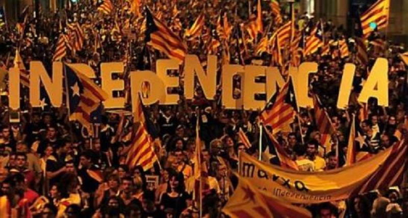 Ισπανία: Η εισαγγελία διέταξε τους Καταλανούς αστυνομικούς να μην επιτρέψουν το δημοψήφισμα!